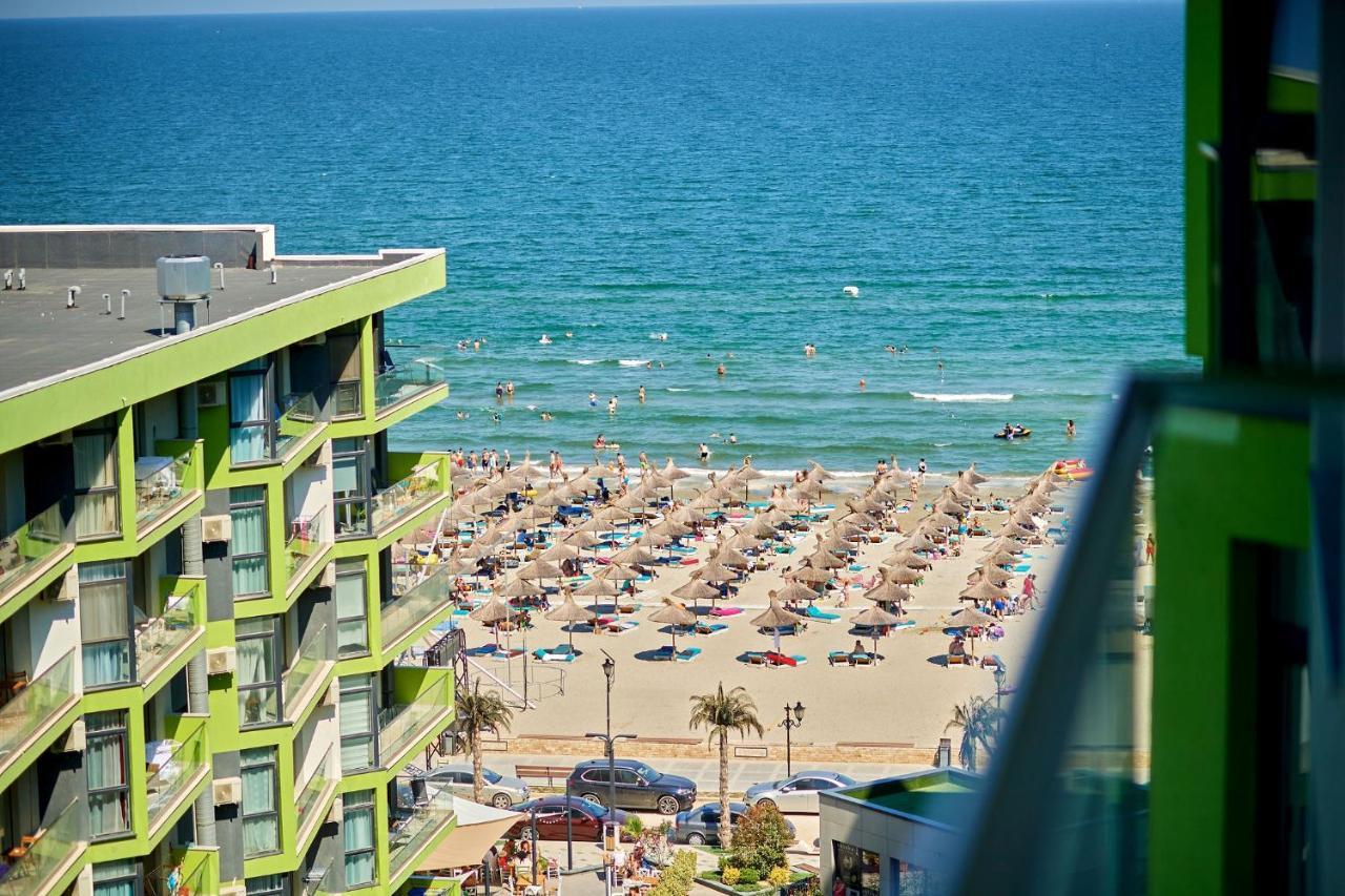 Vintage Breeze Apartment - Spa Pools Resort Mamaia Bagian luar foto