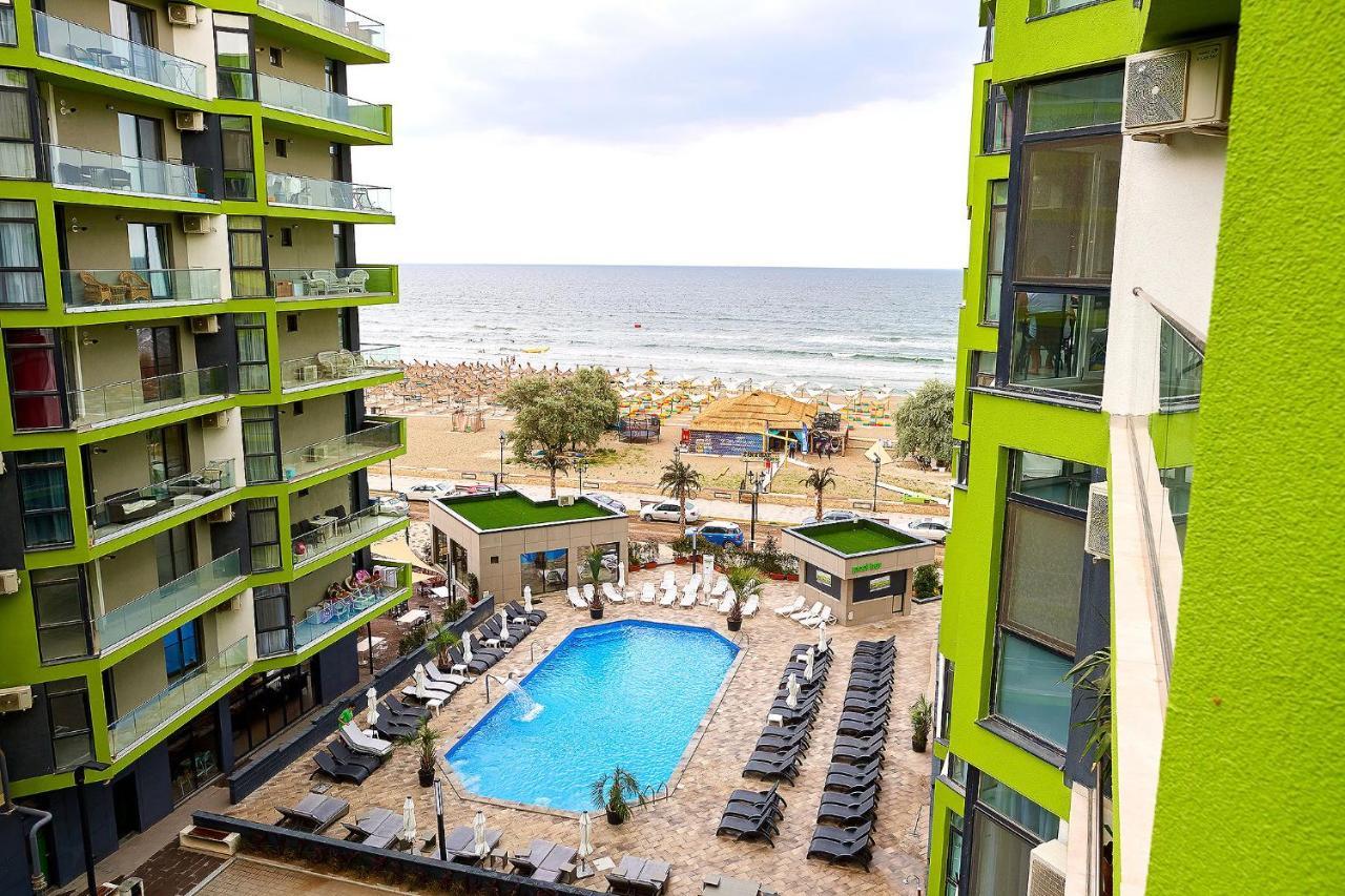 Vintage Breeze Apartment - Spa Pools Resort Mamaia Bagian luar foto